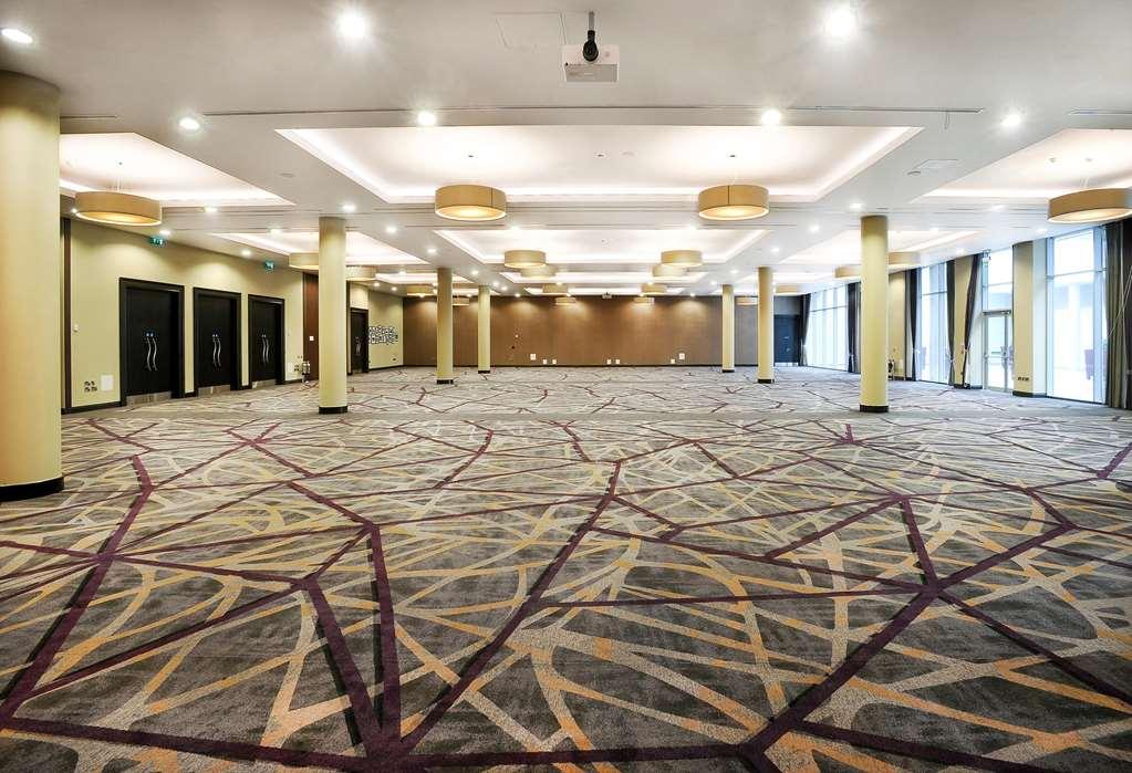 Heston Hyde Hotel Хаунслоу Съоръжения снимка